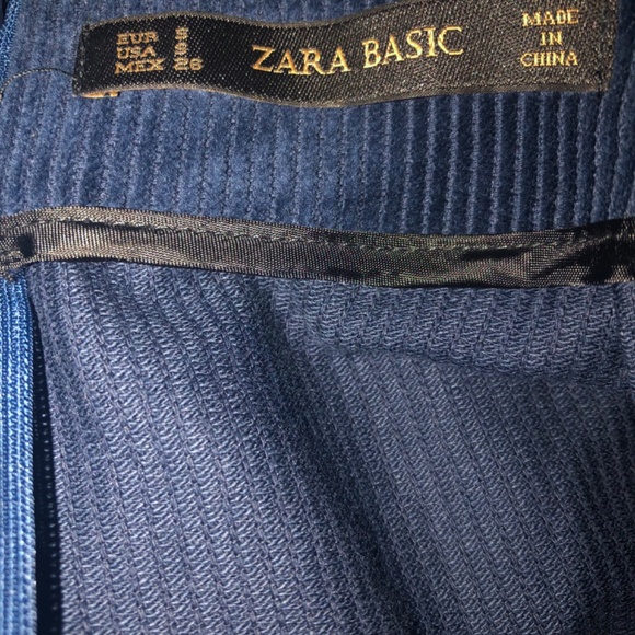 Zara Basic Mini Skirt - Picture 2 of 4
